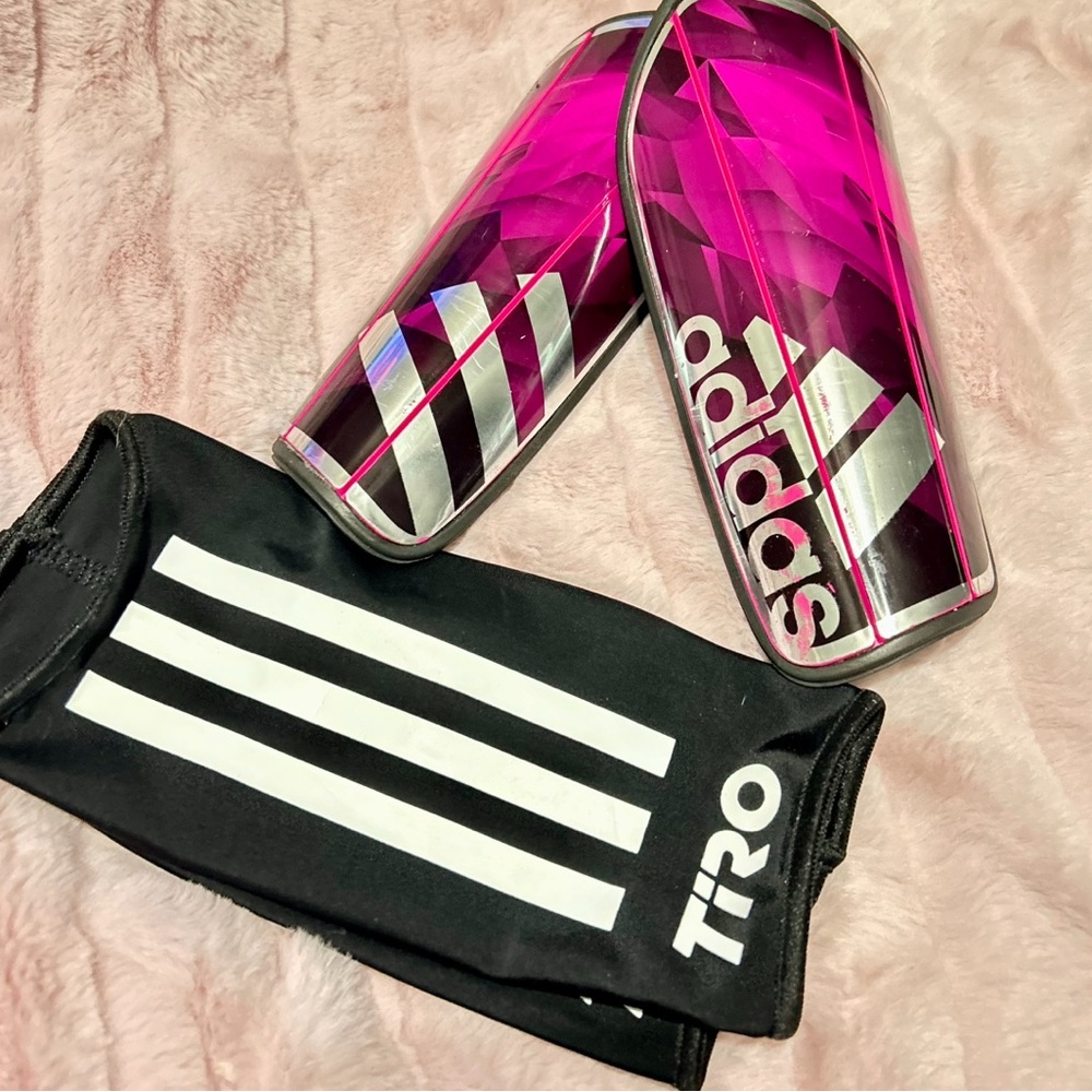 New w/o tags Adidas trio club shin guards